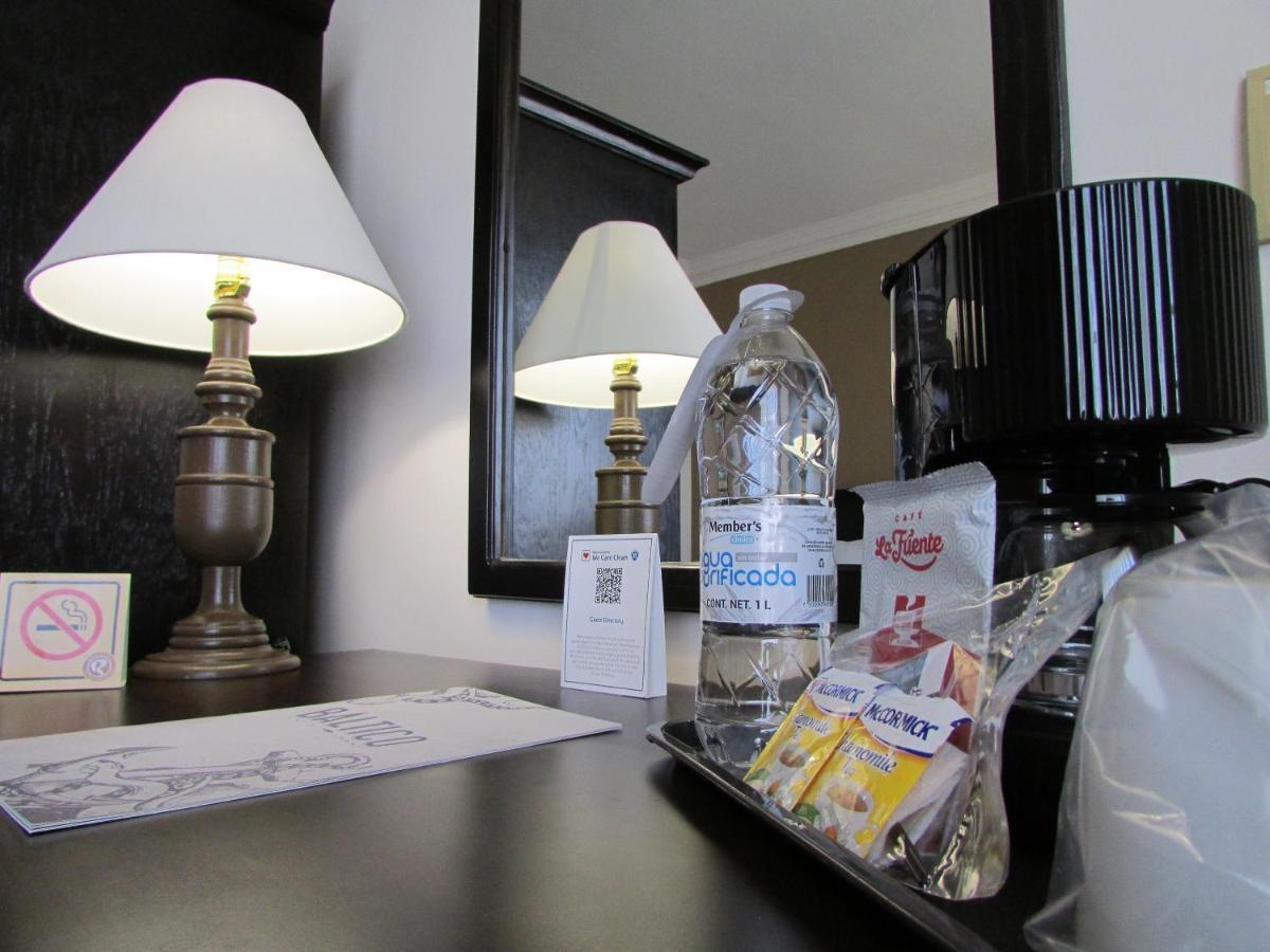 Western Del Rio Express Hotel 4*